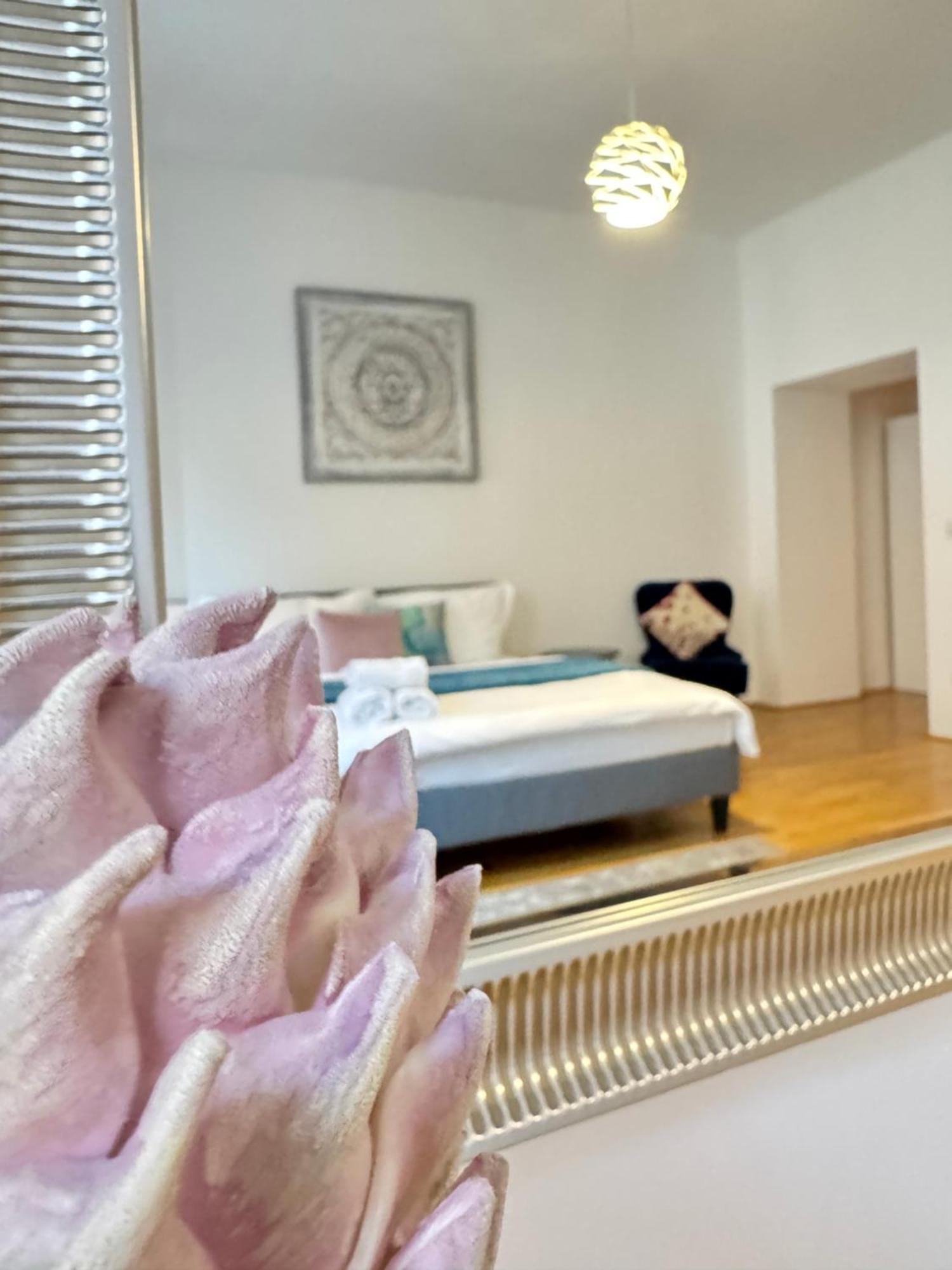 Charming Flat & Balcony Near Central Station L Bg5 Viena Exterior foto
